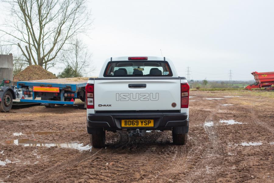  Isuzu D-Max Ultility Double Cab 2018 года  (UK) (фото 5 из 24)
